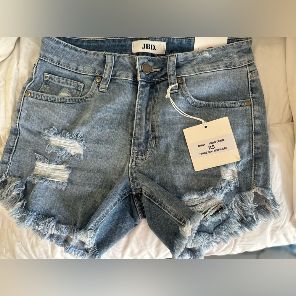 Ripped jeans shorts, NWT, size XS